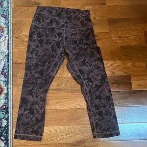 Women Align Floral Patterned Leggings size 6